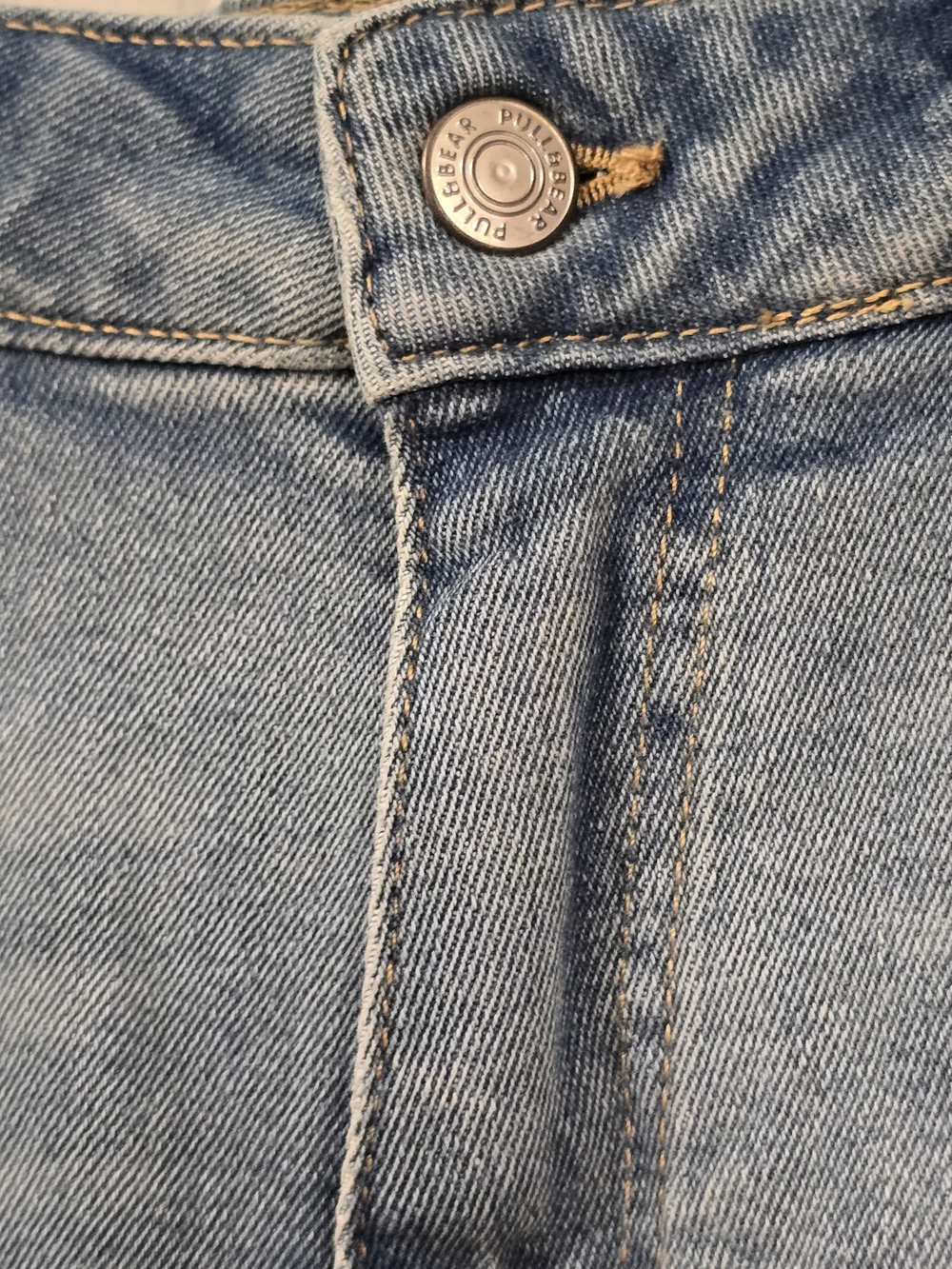 NWOT Pull & Bear Light Blue Distressed Denim Shorts - 32 - Picture 2 of 6